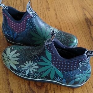 BOGS Mattie Daisy Boots - 7